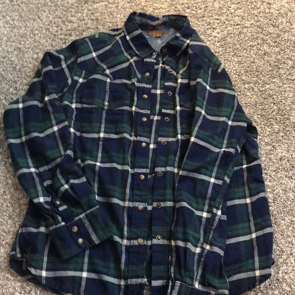 ✨soft navy green and white flannel✨